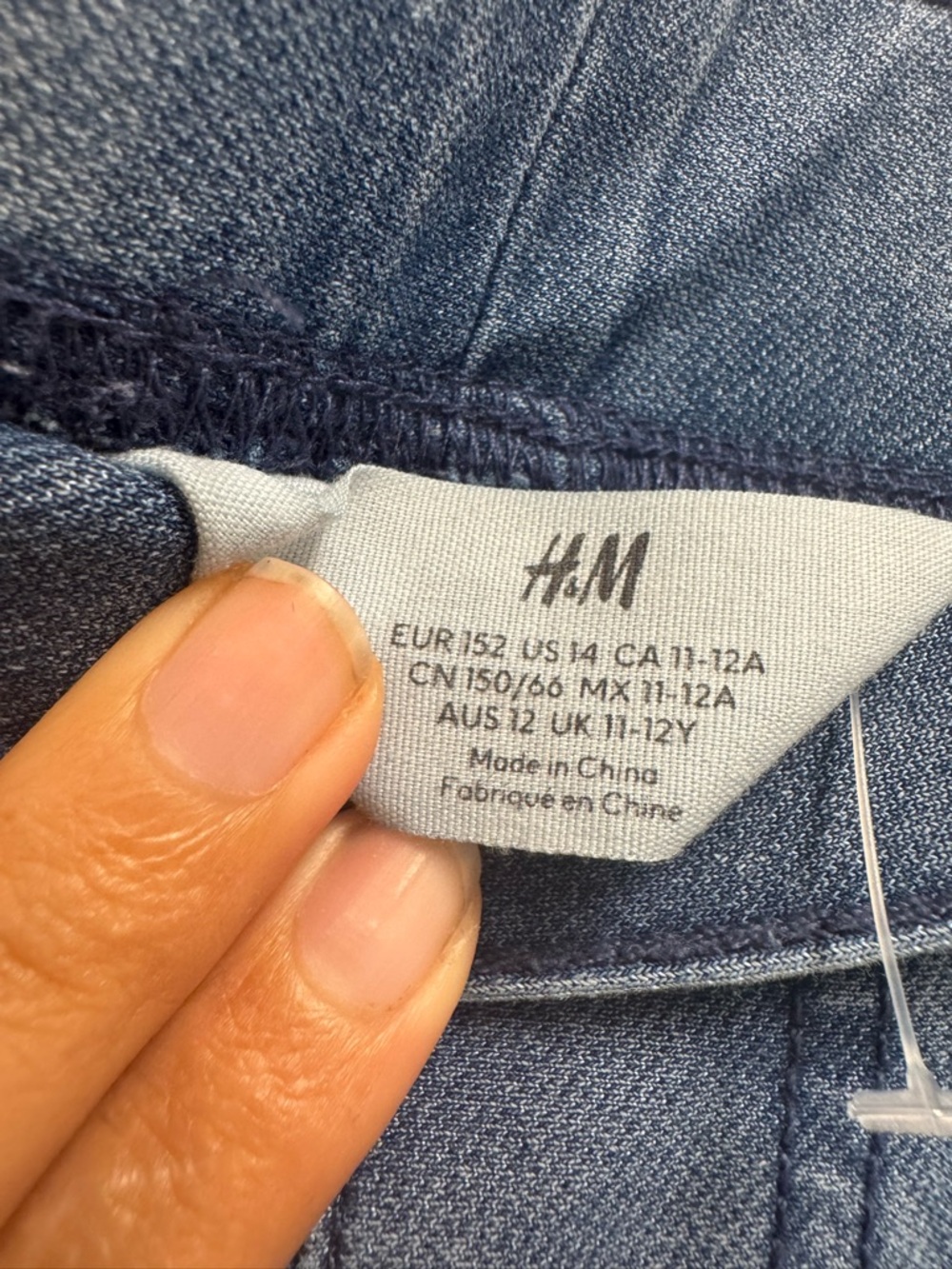 H&M Light Blue Flared Jeans with Embroidered Hello Kitty Patch - Picture 2 of 5